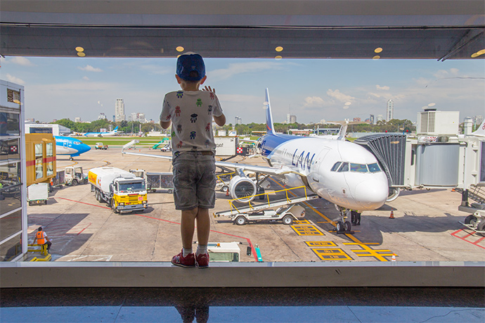 in aeroporto con i bambini